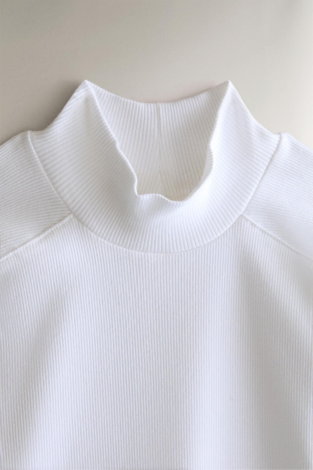 COTTON HIGH-NECK T-SHIRT — White