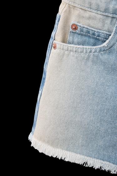 JEANSBERMUDAS MIT UNVERSÄUBERTEN KANTEN - 029 von Zara