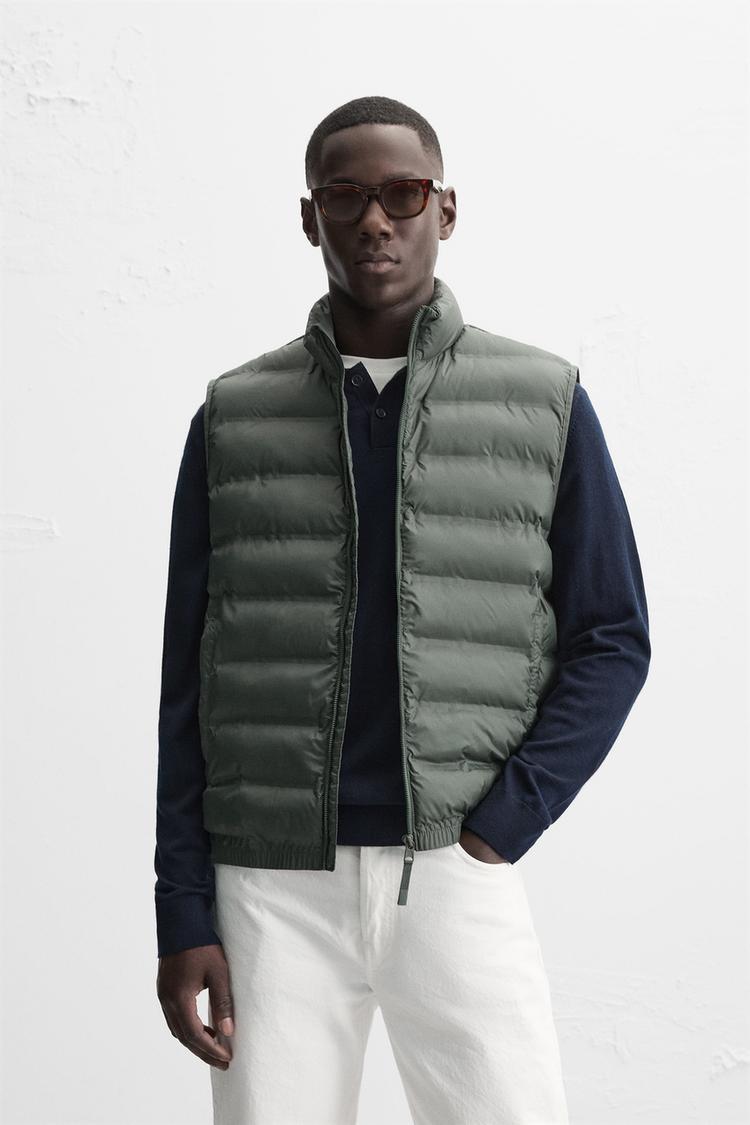 LIGHTWEIGHT PADDED VEST