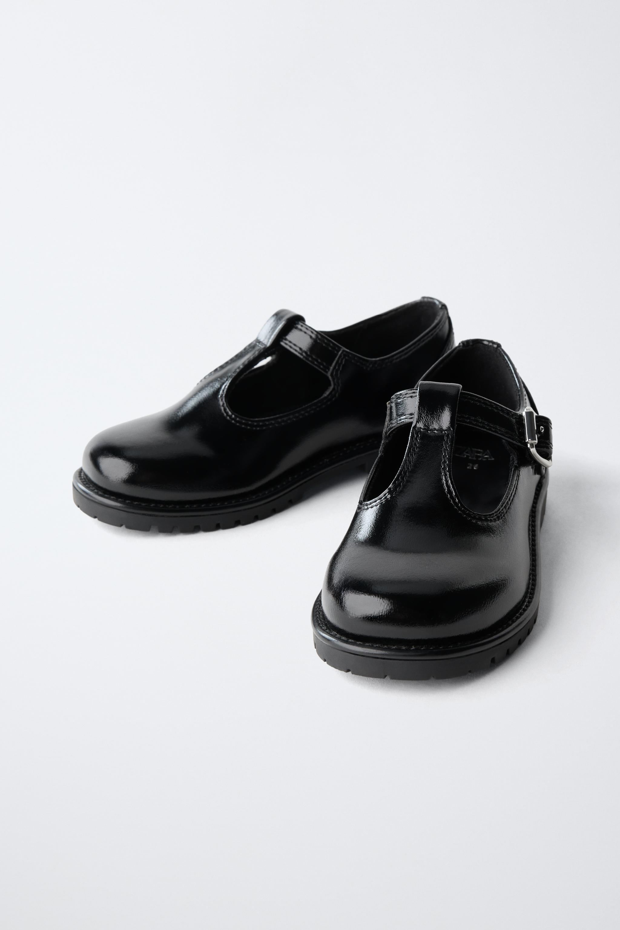 BUCKLE SHOE