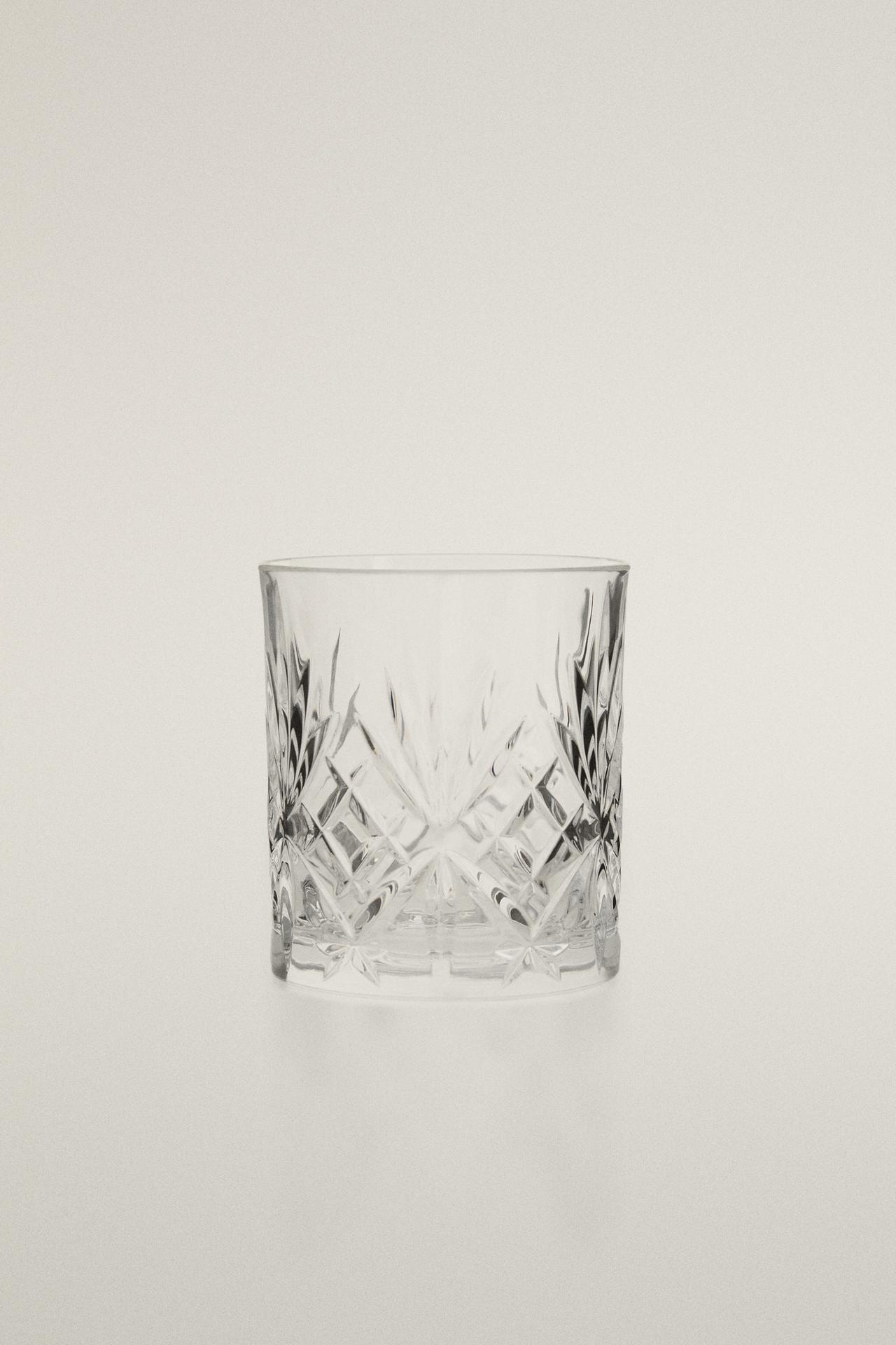 CRYSTALLINE TUMBLER WITH RAISED DESIGN — Transparent