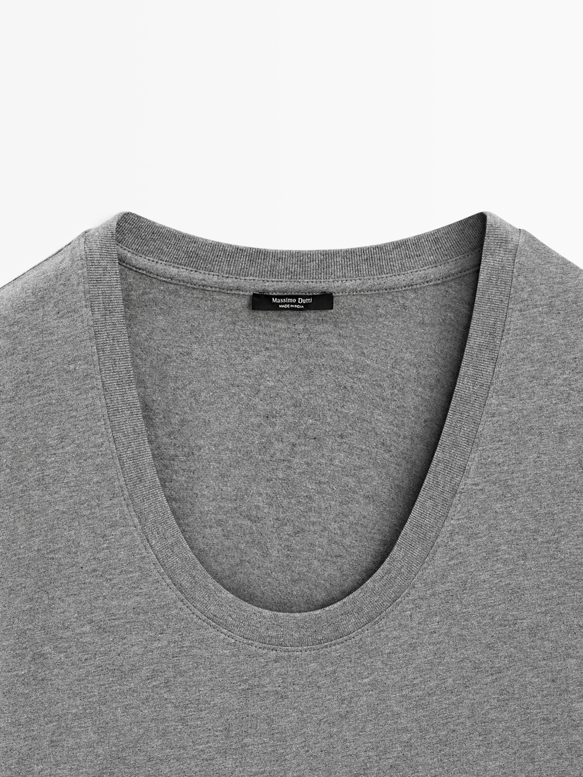 100% cotton scoop neck T-shirt
