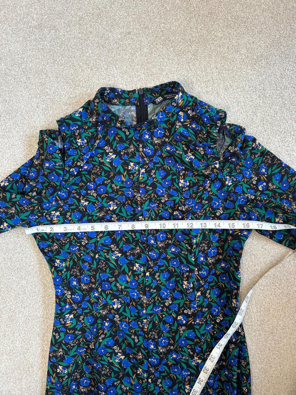 FLORAL-PRINT CUT-OUT DRESS - Image 8