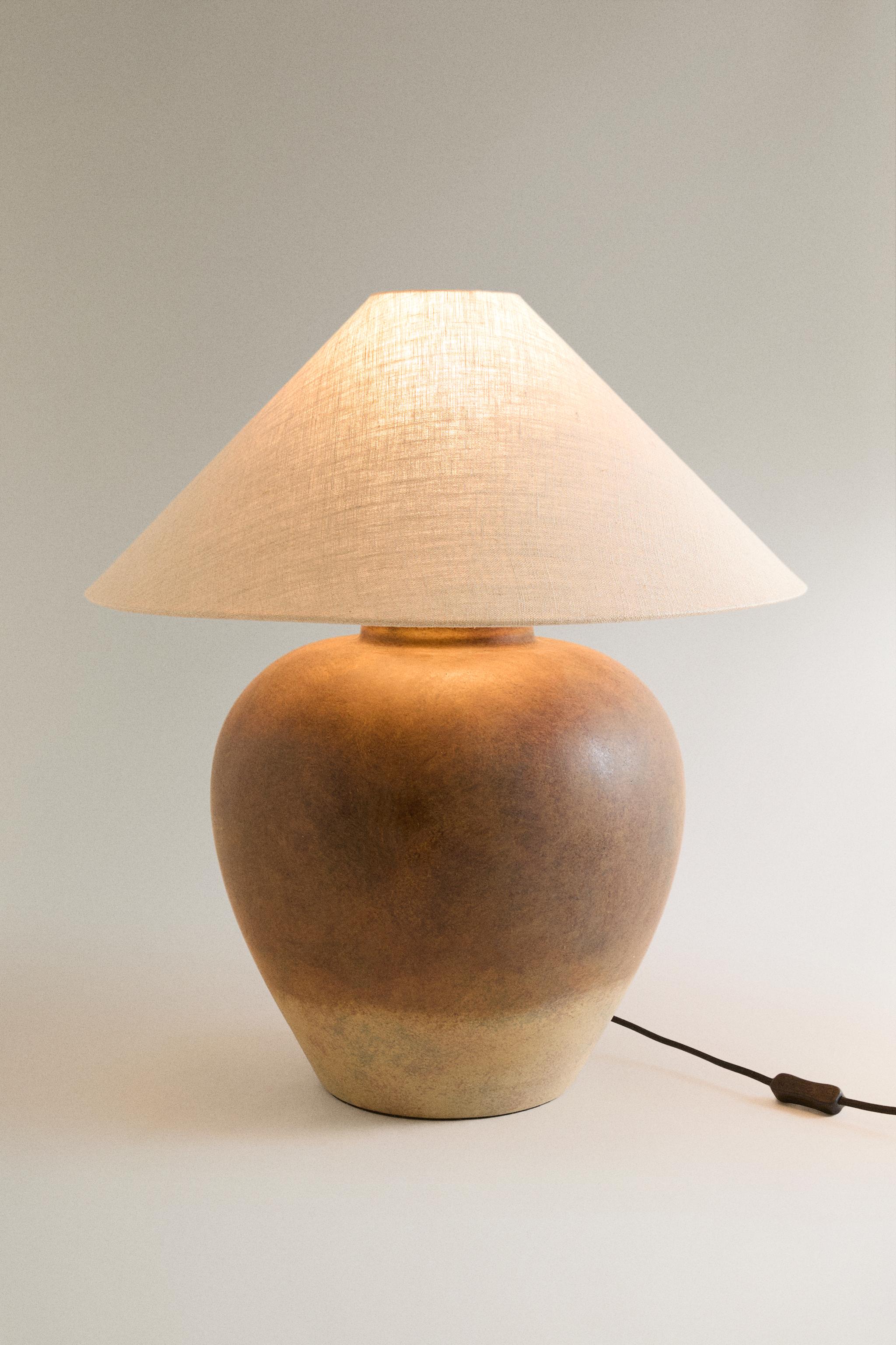 STONEWARE AND LINEN TABLE LAMP — Terracotta
