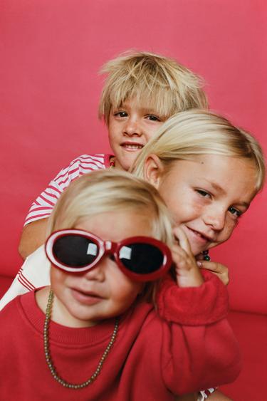 ROUND RESIN SUNGLASSES - Red by Zara