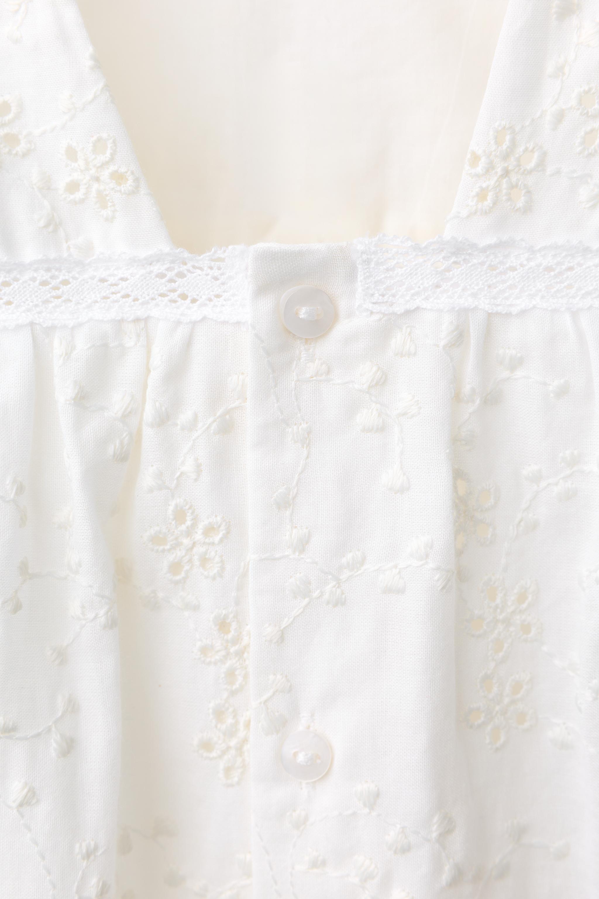 EMBROIDERED FLORAL DRESS - White | ZARA United States EMBROIDERED FLORAL DRESS - White | ZARA United States