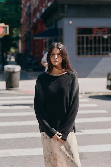 سترة محاكة بطبعة غير واضحة - أسود الخاص بـ Zara