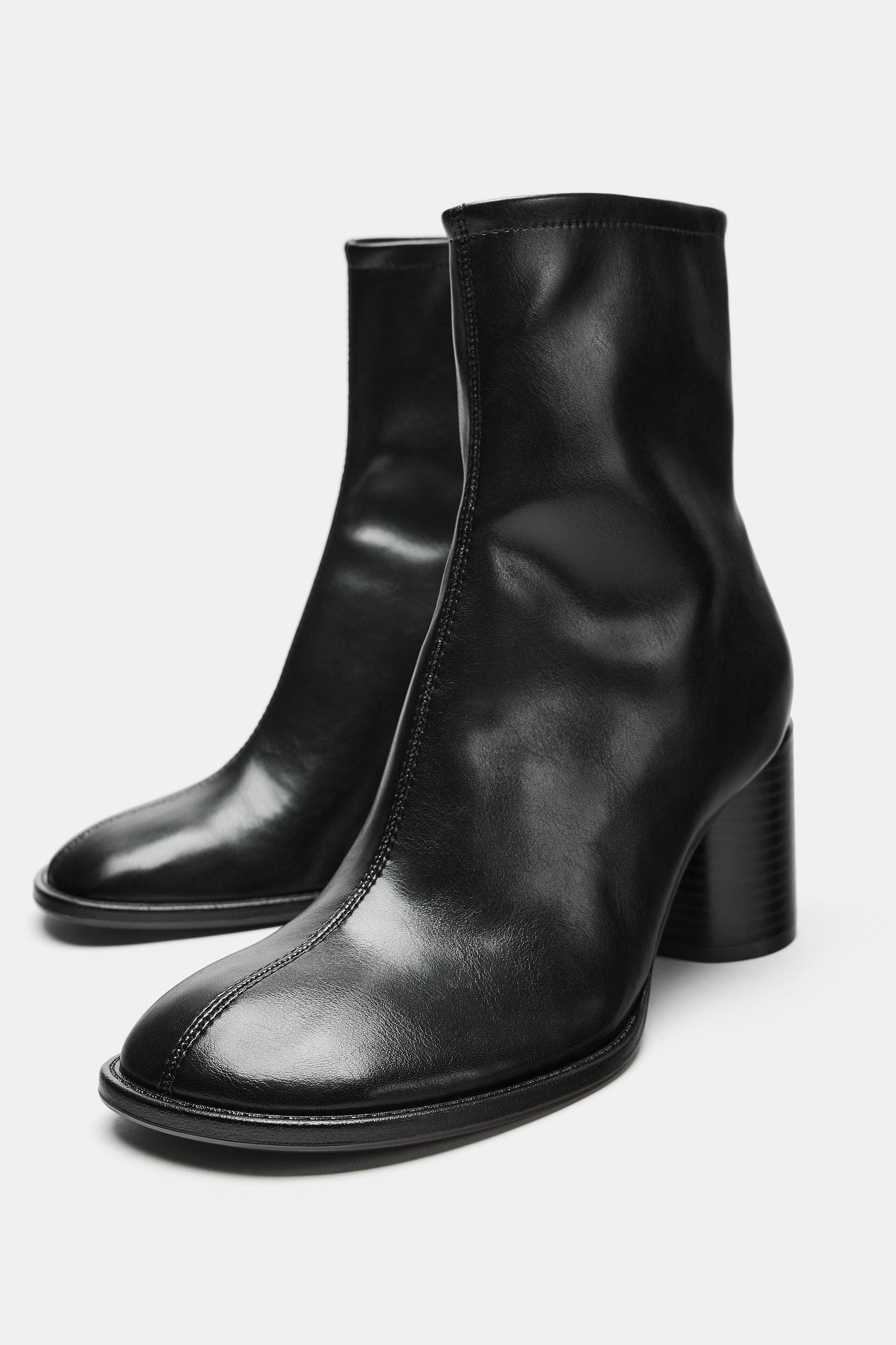 BOTTINES À TALONS