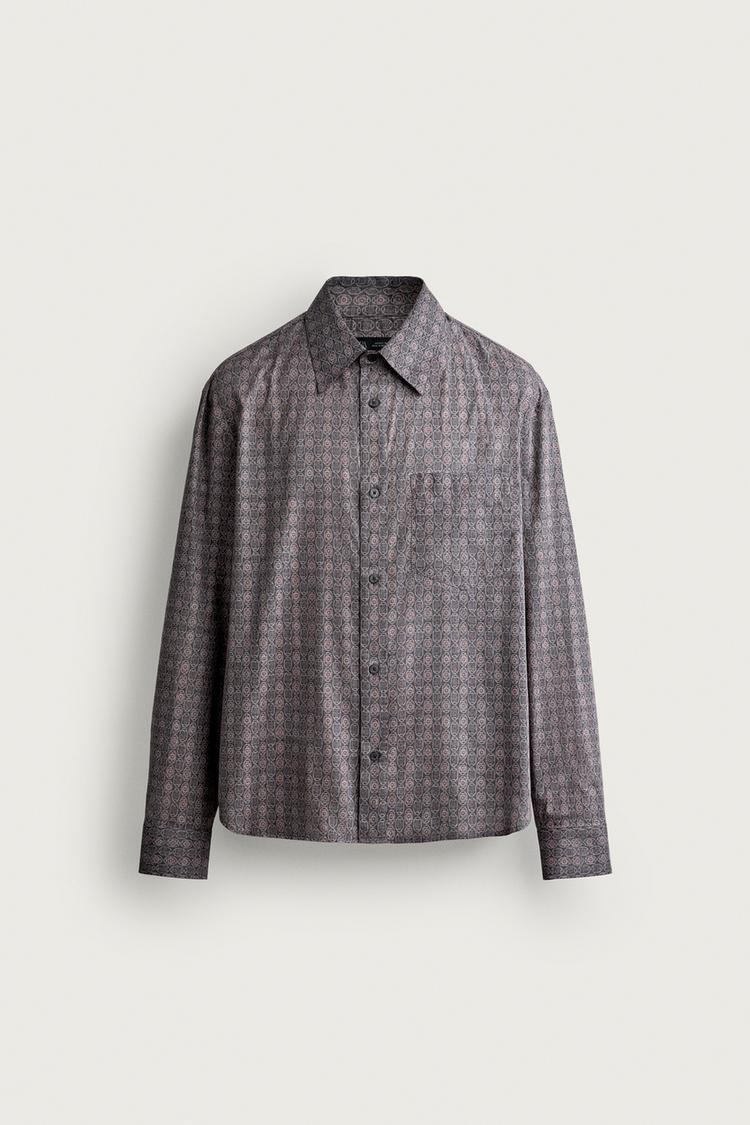 Camisa estampado geometrico efecto reves
