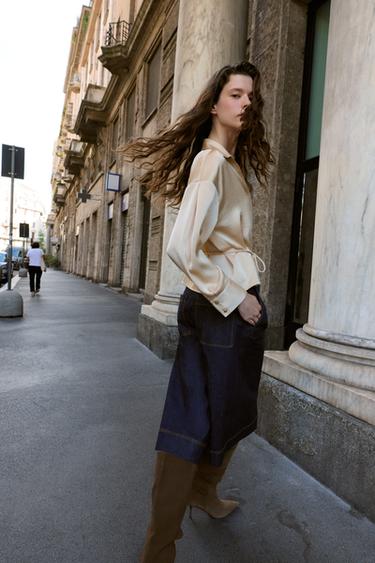 BLOUSE SATINÉE CEINTURE FINE - Beige de Zara - Image 2