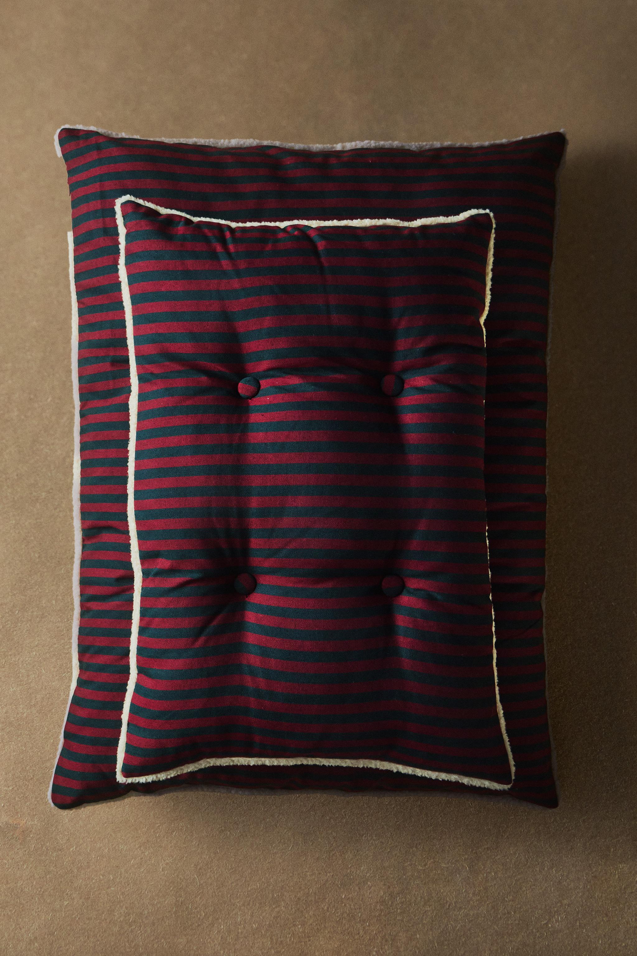 CHRISTMAS STRIPED SHERPA PET TOPPER