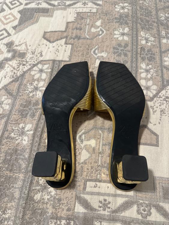 METALLIC HEELED SANDALS - Image 2