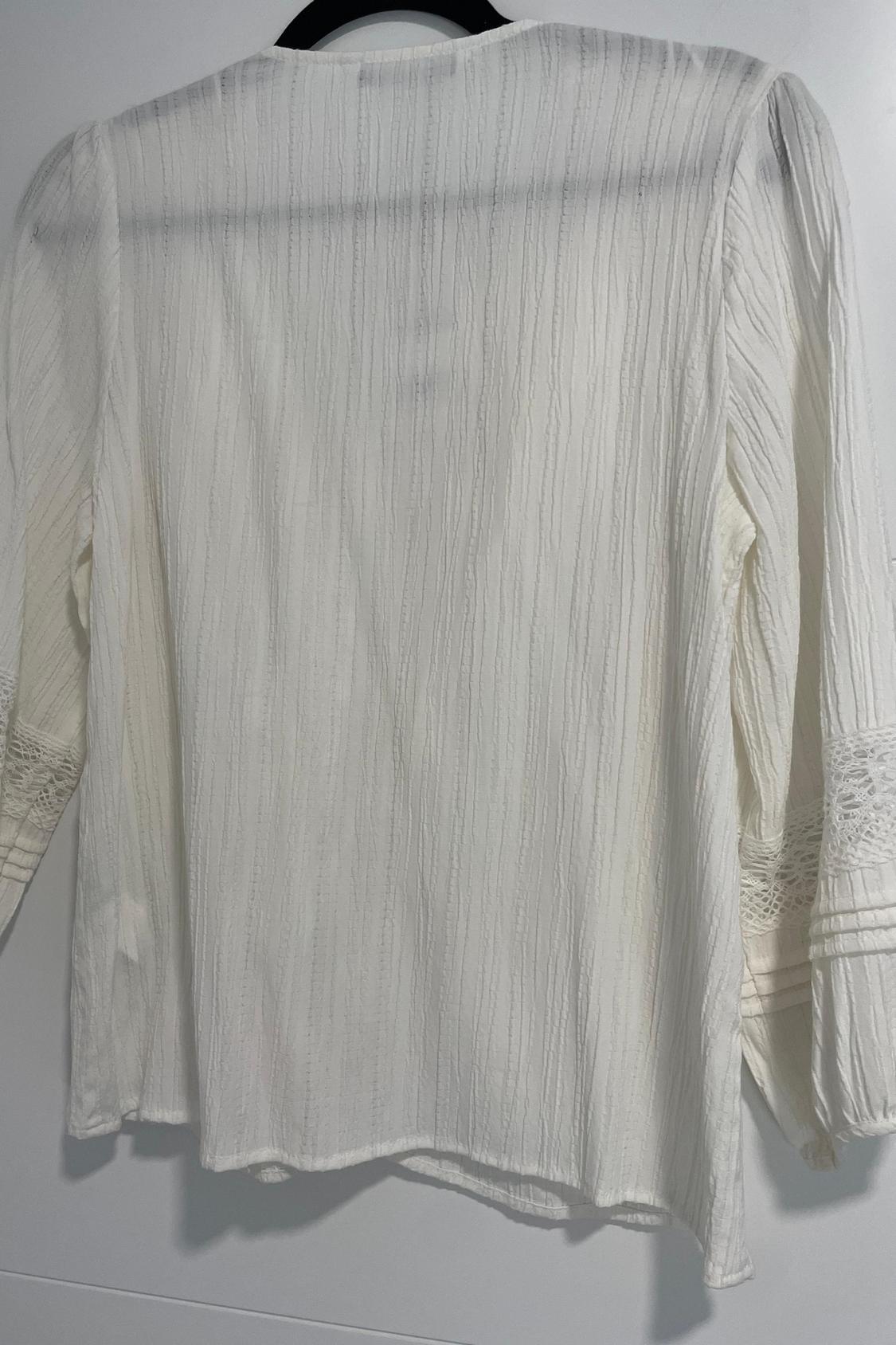 LACE BLOUSE WITH RUFFLE TRIMS - Image 3