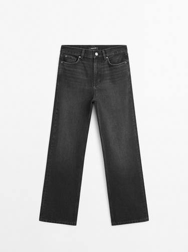 Jeans straight fit tiro alto - Negro de Zara