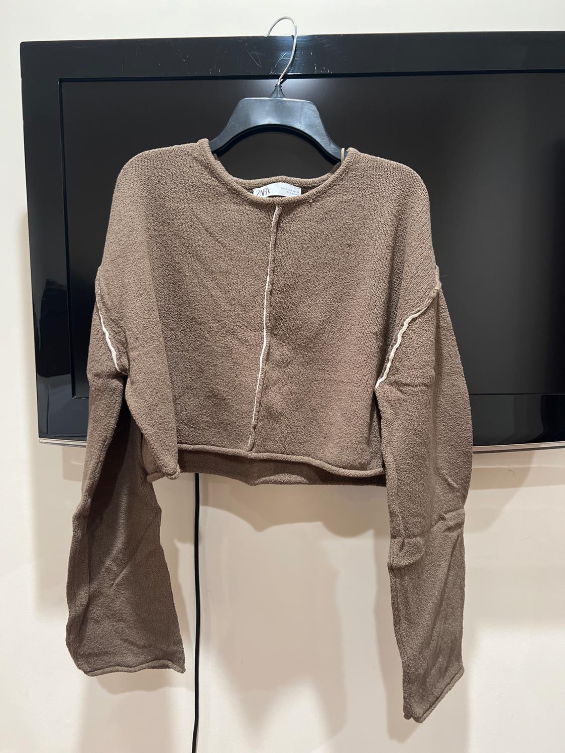 CONTRASTING PIPING CROP KNIT SWEATER