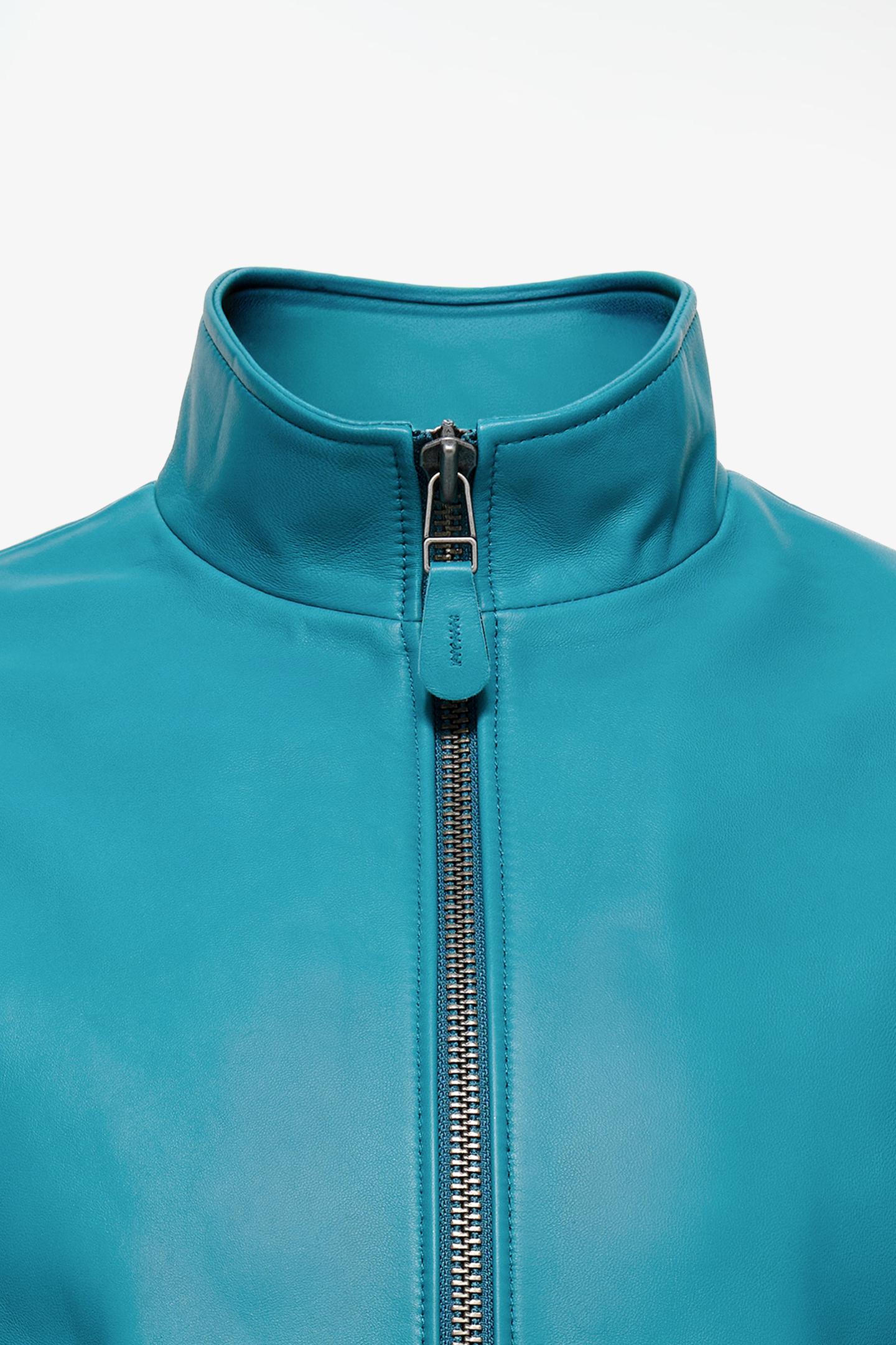 Мужская куртка Zara Limited Edition Cropped Leather, цвет: Светлый синий — фото 5