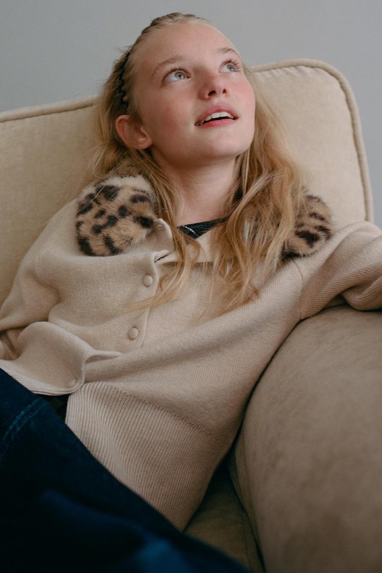 Chaqueta punto cuello efecto pelo