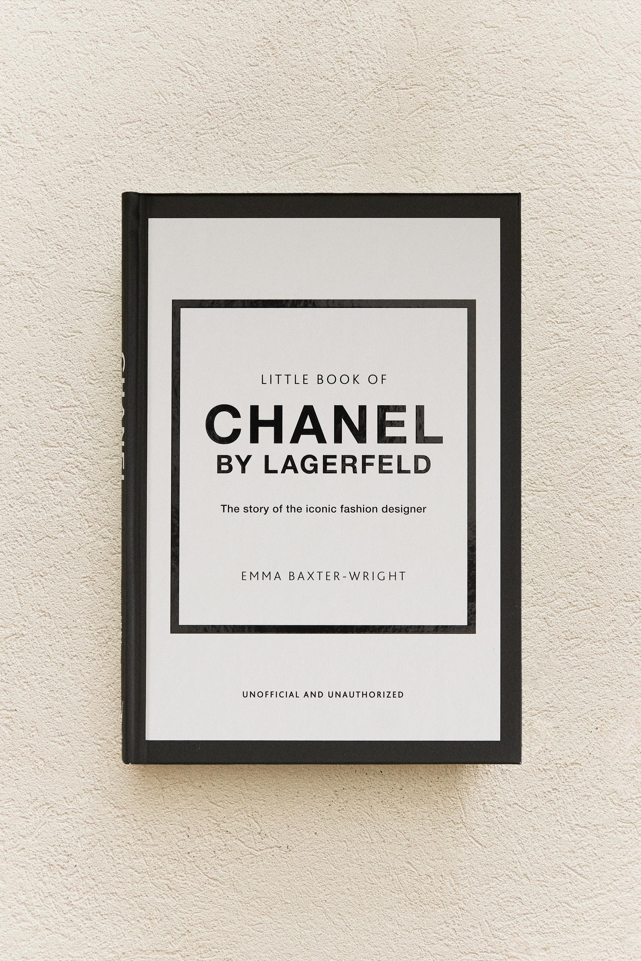 超希少　入手困難　CHANEL シャネル　perfect book 2003 Amazon.co.jp: Coco Chanel. Die Koenigin von Paris: Roman | Vom