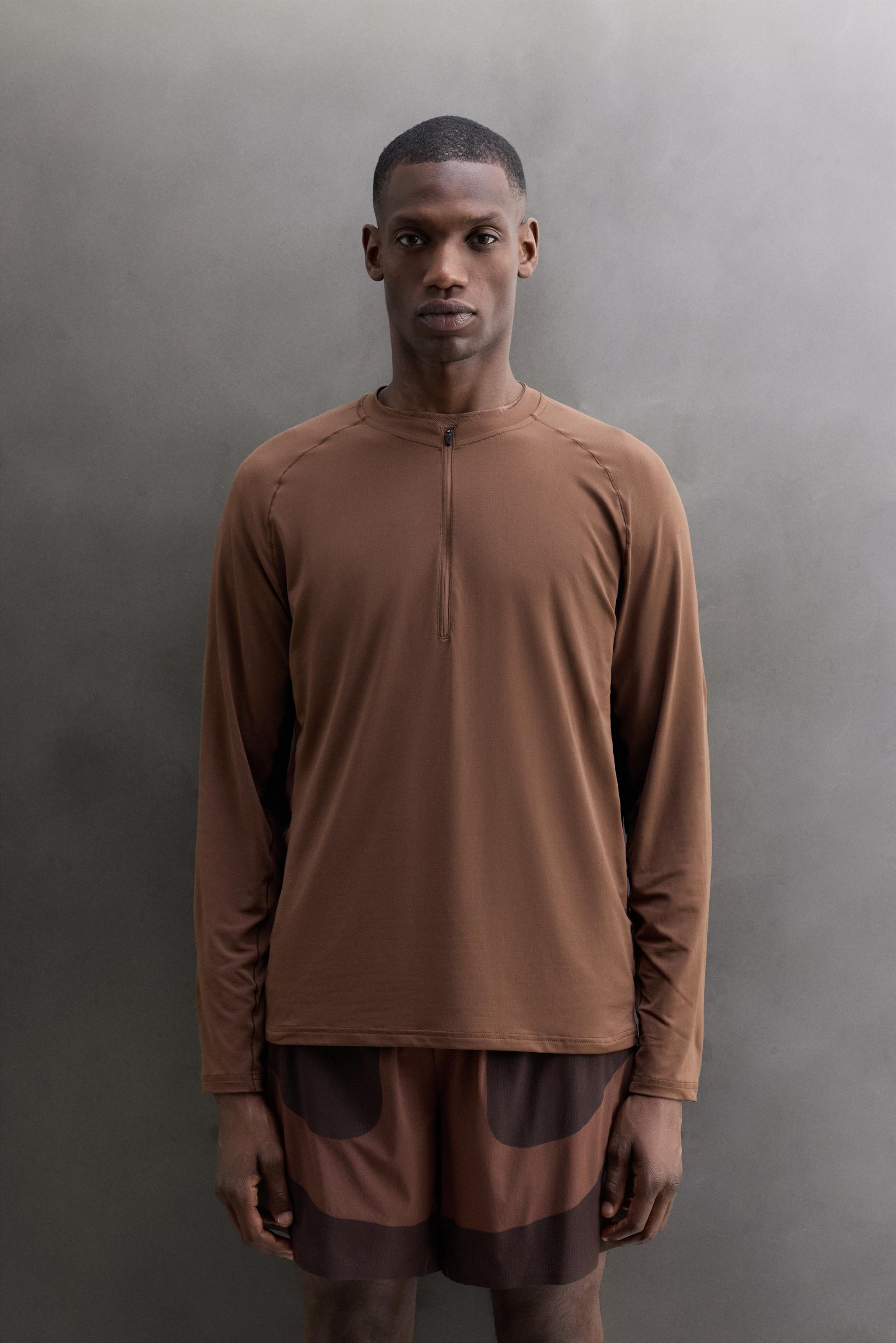 COLOR BLOCK QUARTER-ZIP T-SHIRT