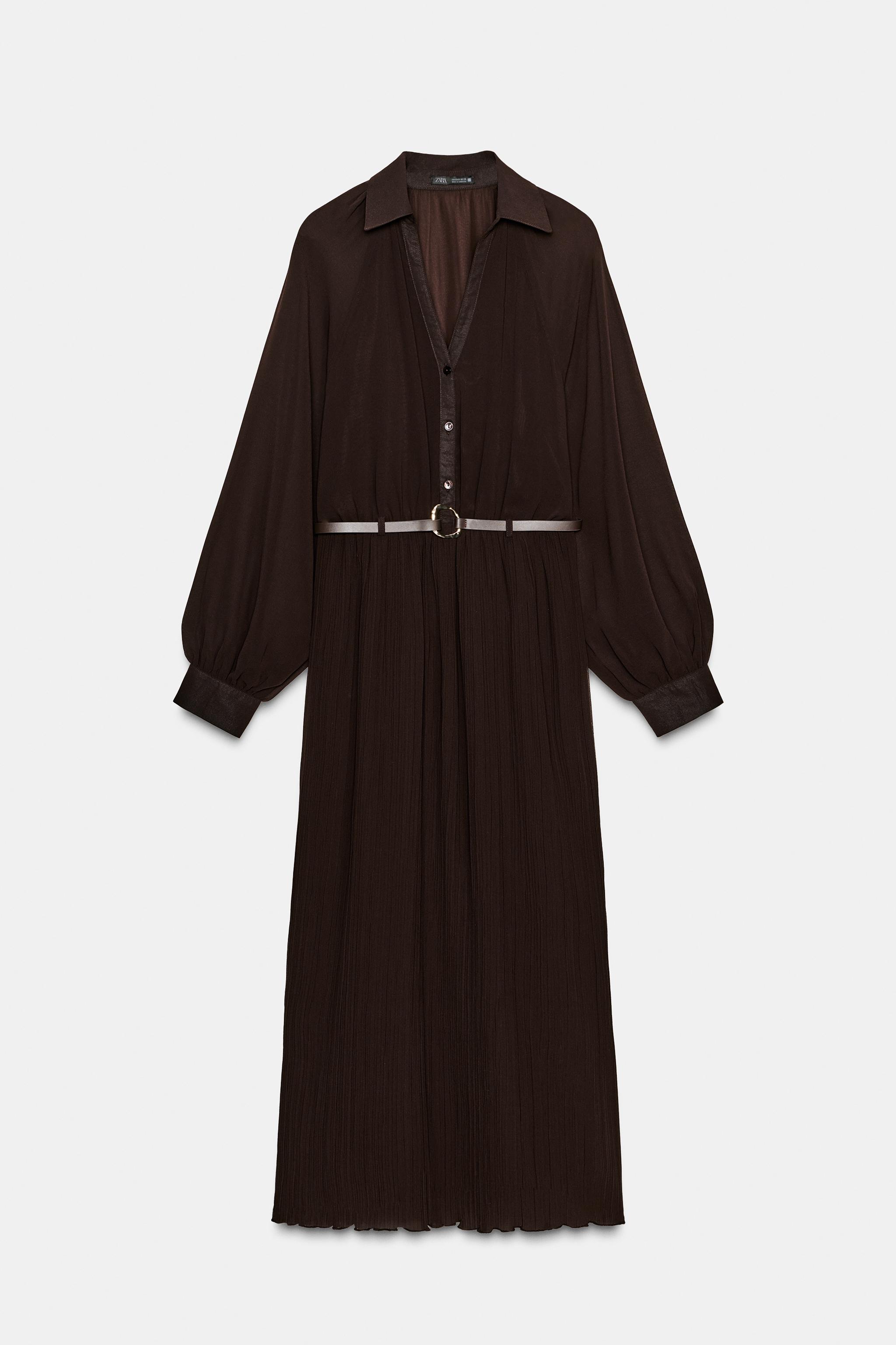 ROBE MI-LONGUE PLISSÉE AVEC CEINTURE