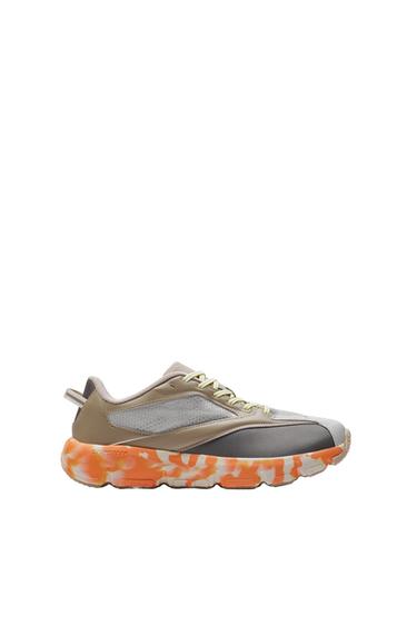 RUNNING SPUMEFOAM TECHNOLOGY SNEAKERS