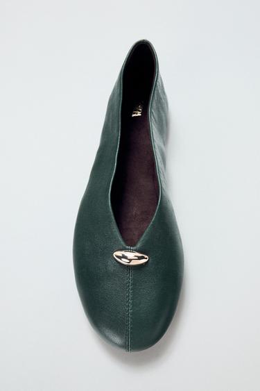 BALLERINES EN CUIR AVEC APPLIQUE - Vert de Zara