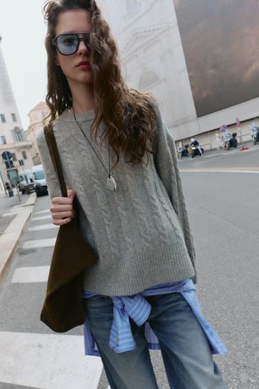 SOFT CABLE KNIT JUMPER - Light grey by Zara