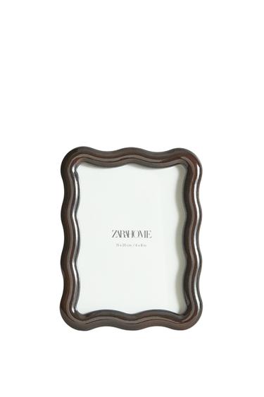 WAVY WOODEN PHOTO FRAME - Brown by Zara
