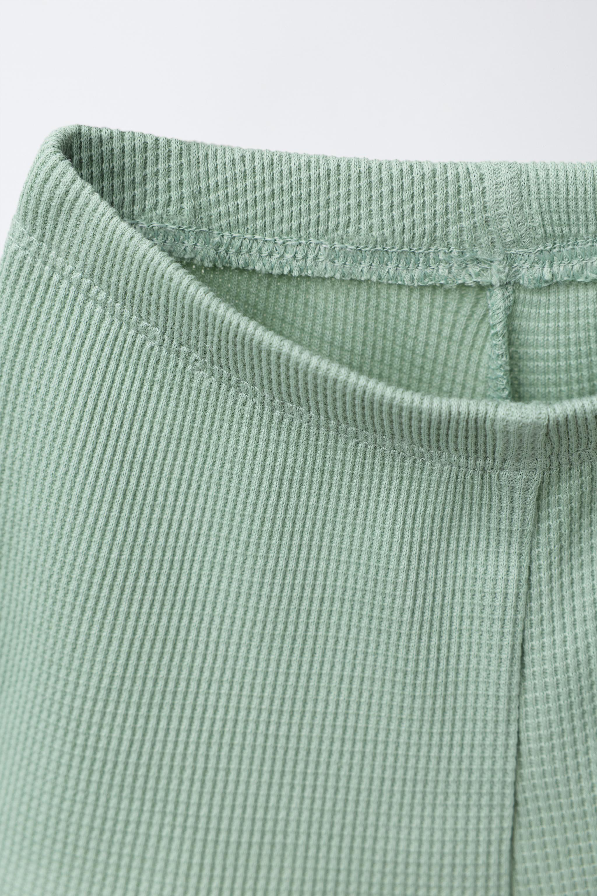 ENSEMBLE T-SHIRT ET BERMUDA GAUFRÉ UNI