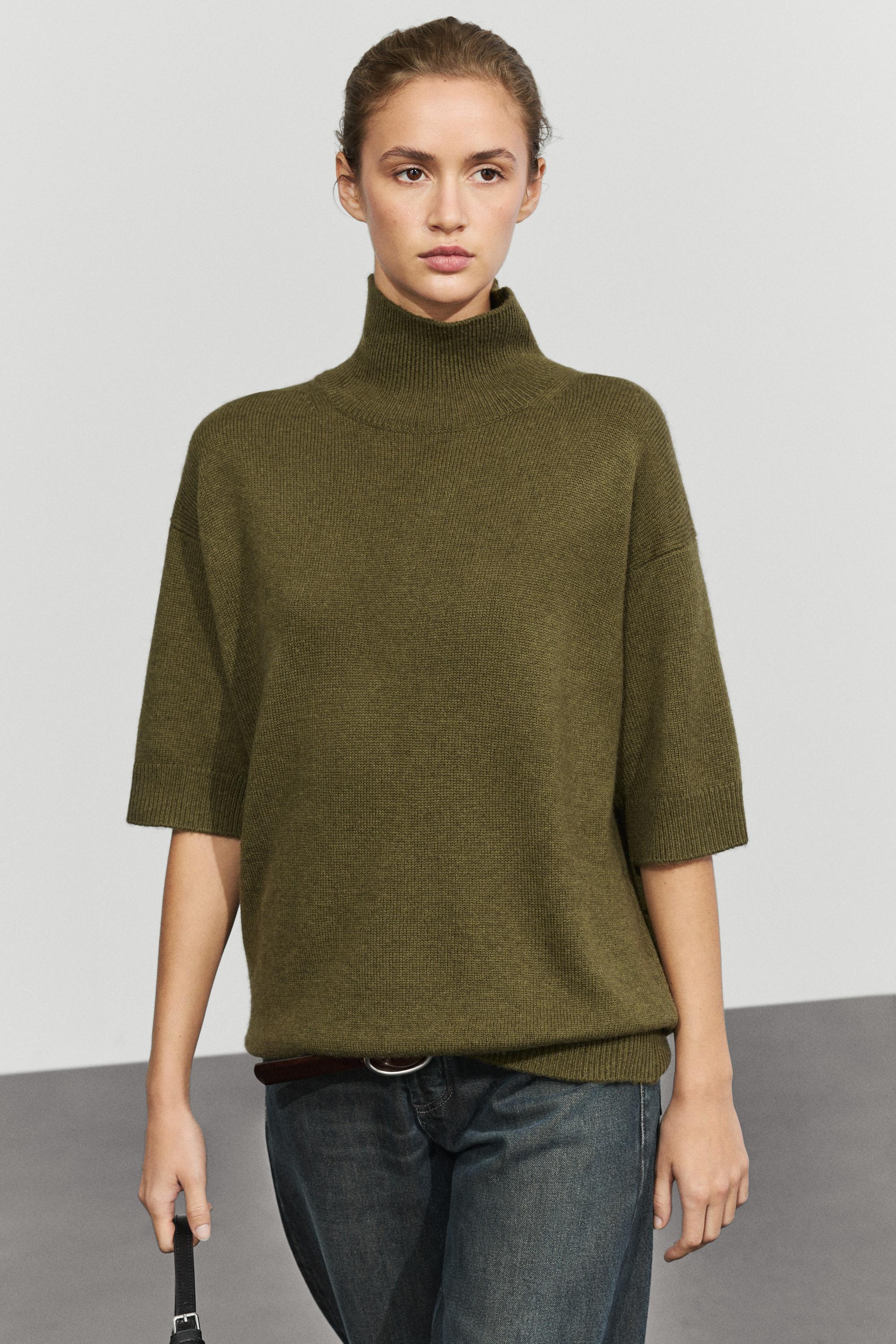 Wool knit sweater with mock turtleneck