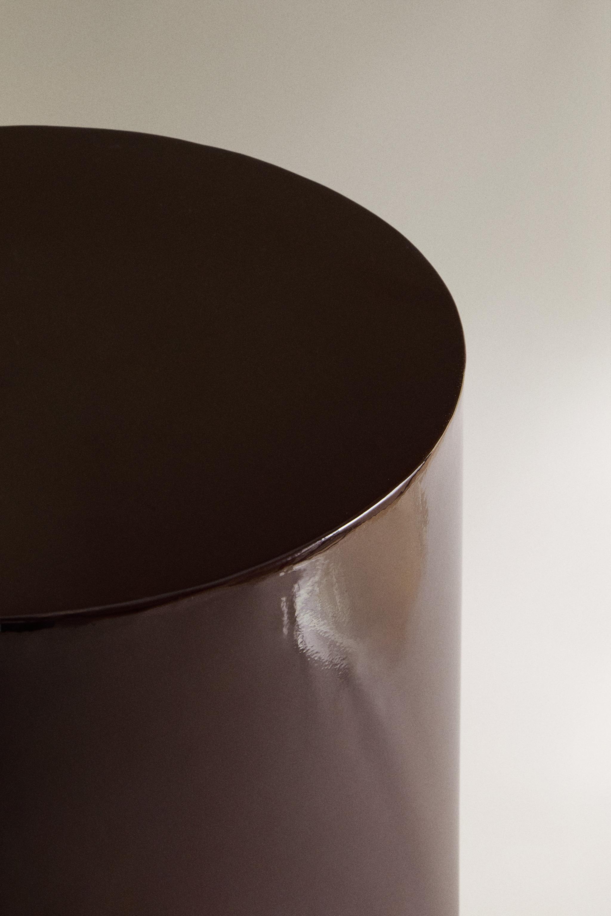 STAINLESS STEEL SIDE TABLE - Wine | ZARA United States