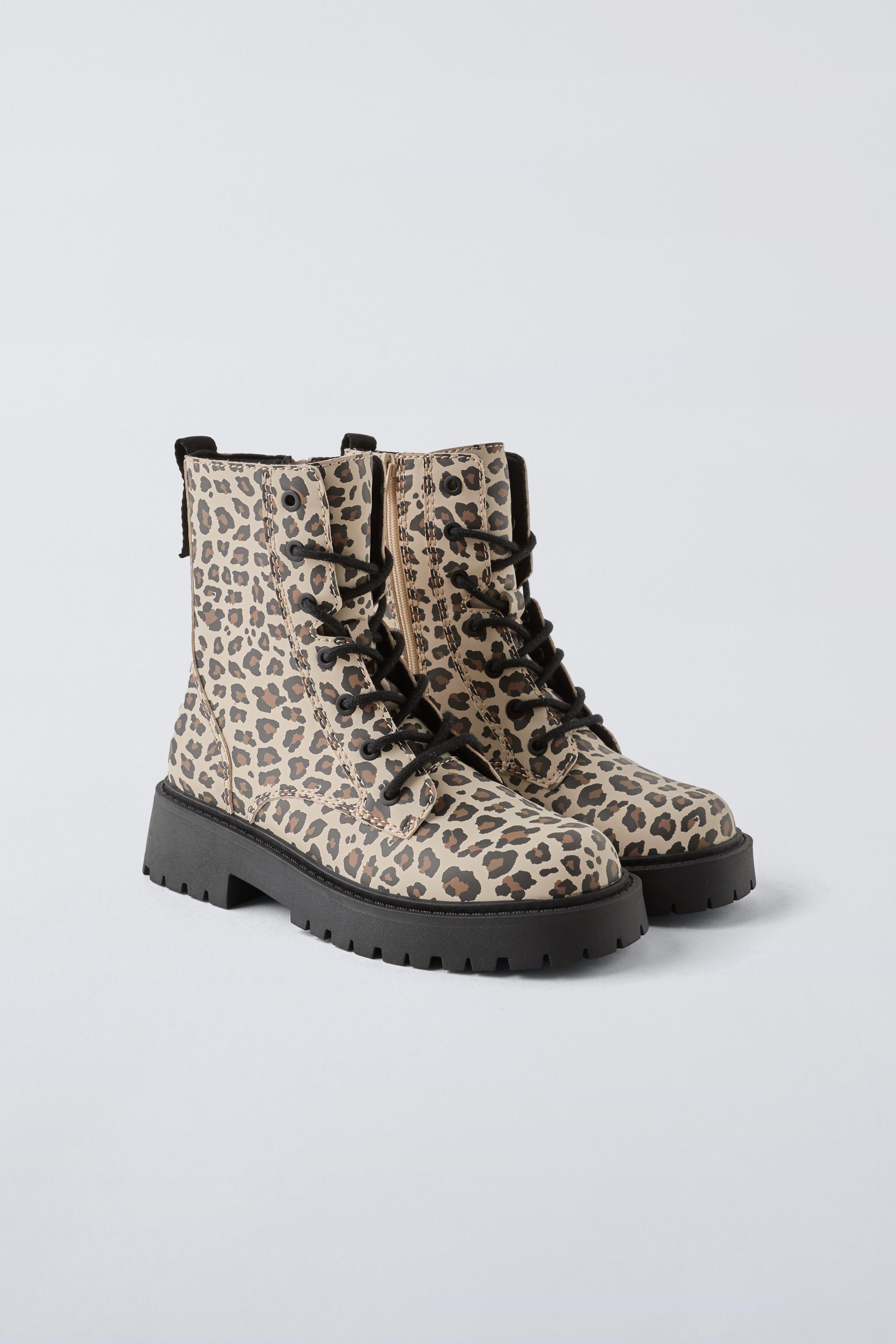 STIEFELETTE MIT ANIMALPRINT Braun ZARA Deutschland Germany