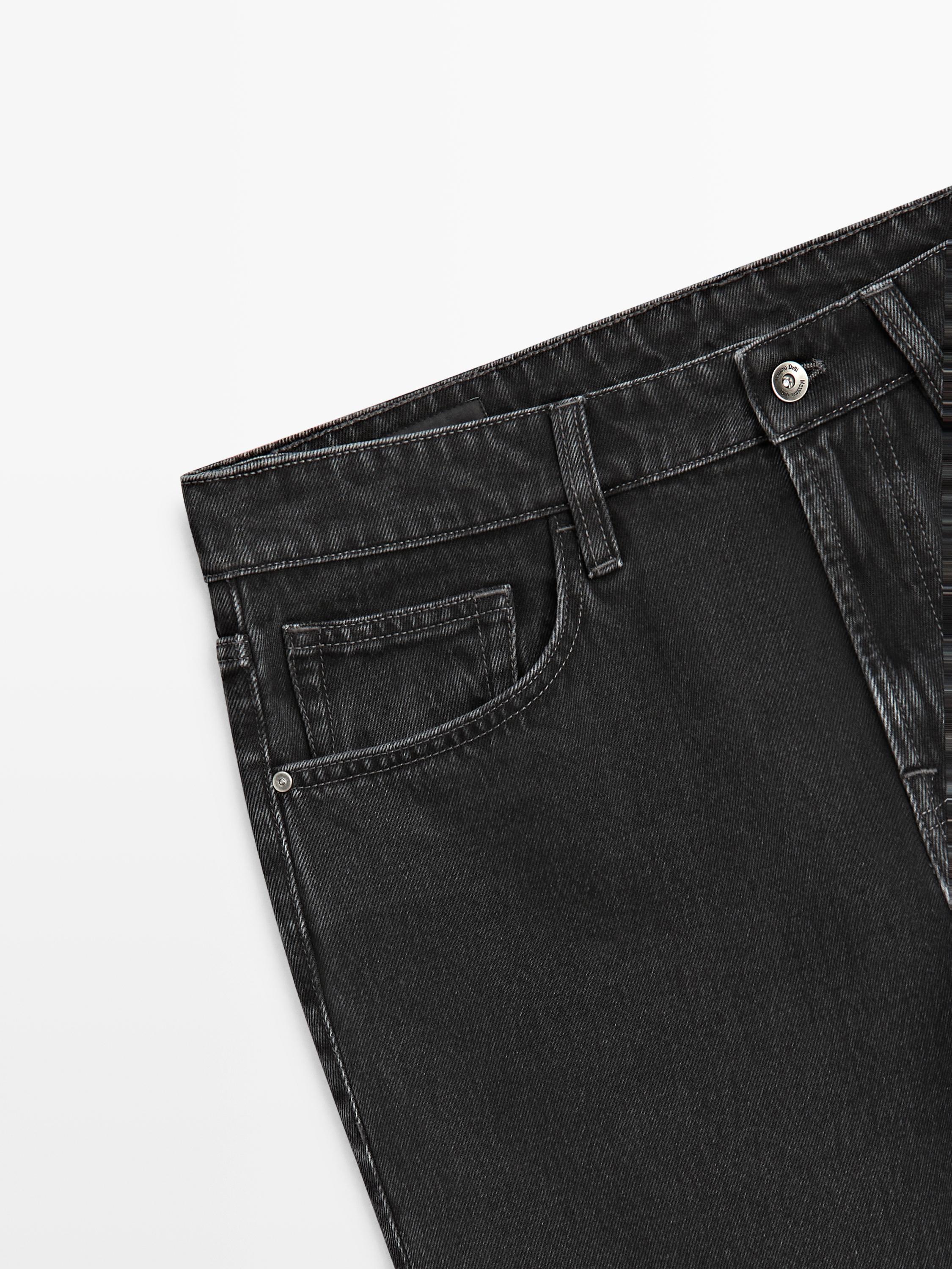 Tapered fit jeans
