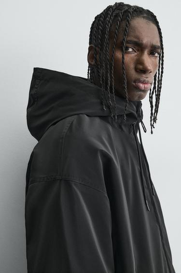 BLOUSON TECHNIQUE LÉGER À CAPUCHE - Noir de Zara - Image 5