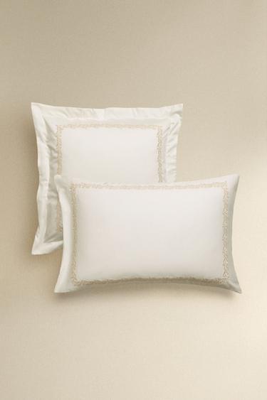 SATEEN PILLOWCASE WITH FLORAL BORDER - Cava by Zara - Image 0