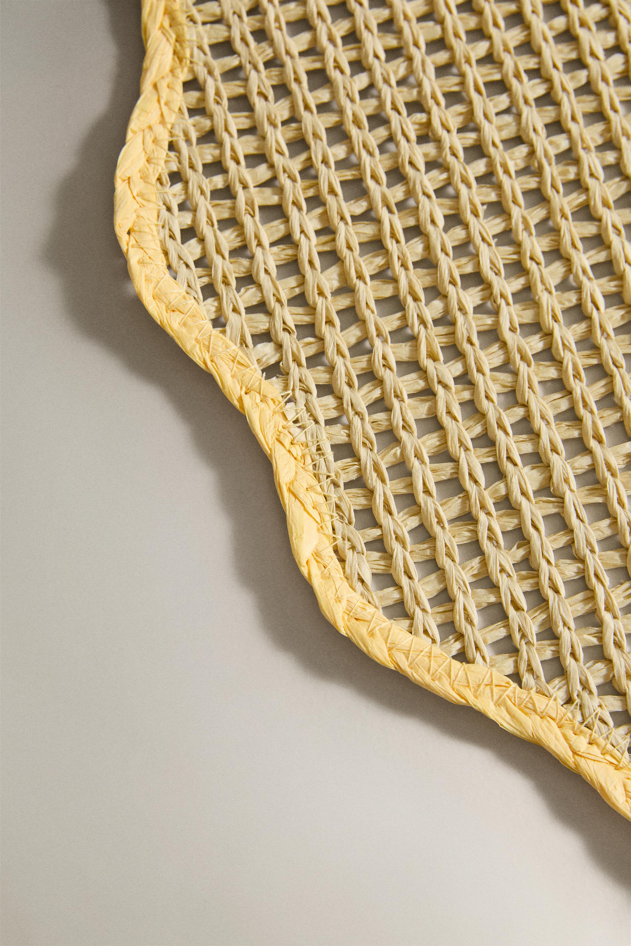 YELLOW FLORAL PAPER PLACEMAT — Yellow