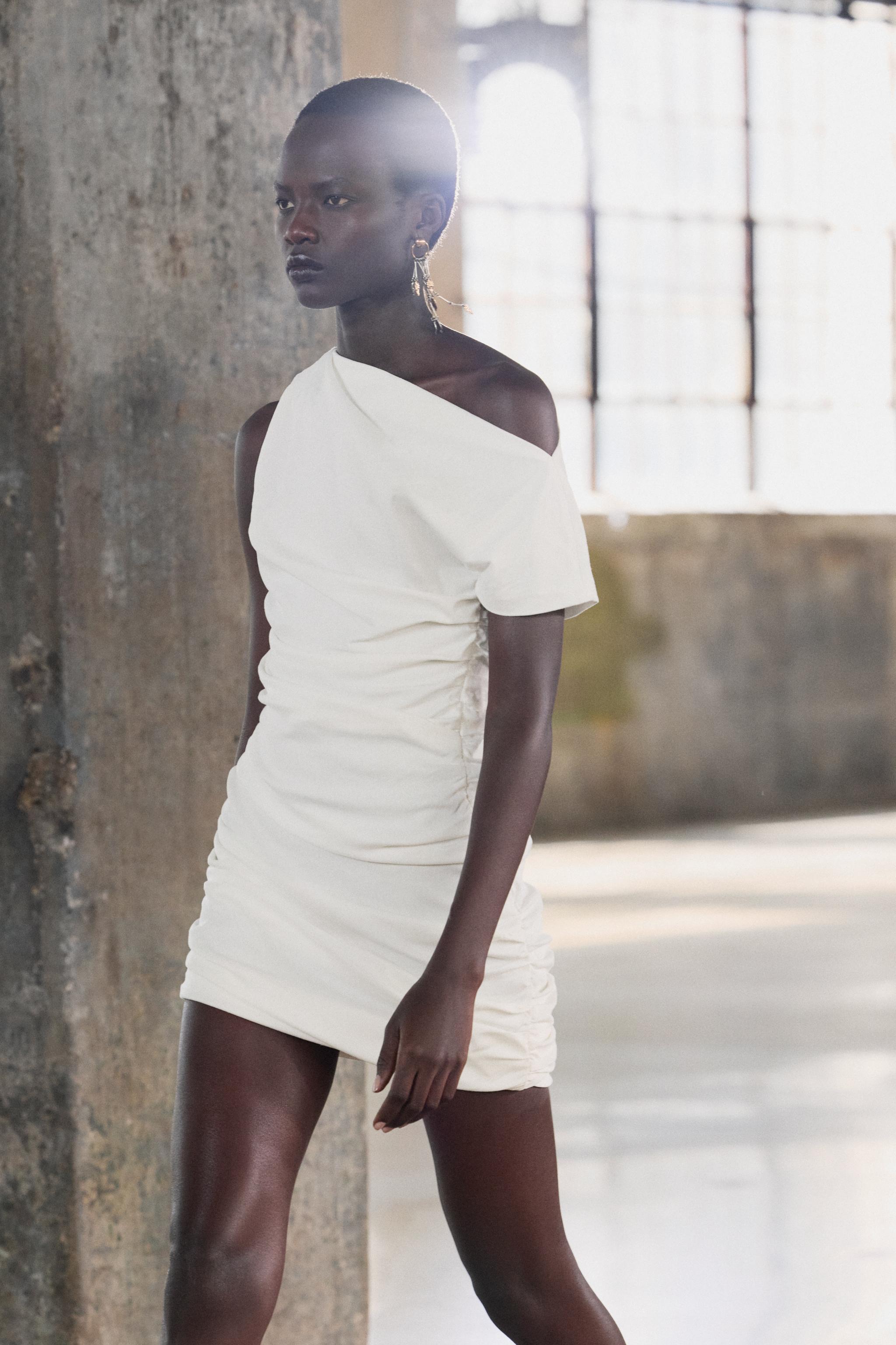 ROBE COURTE DRAPÉE COLLECTION ZW