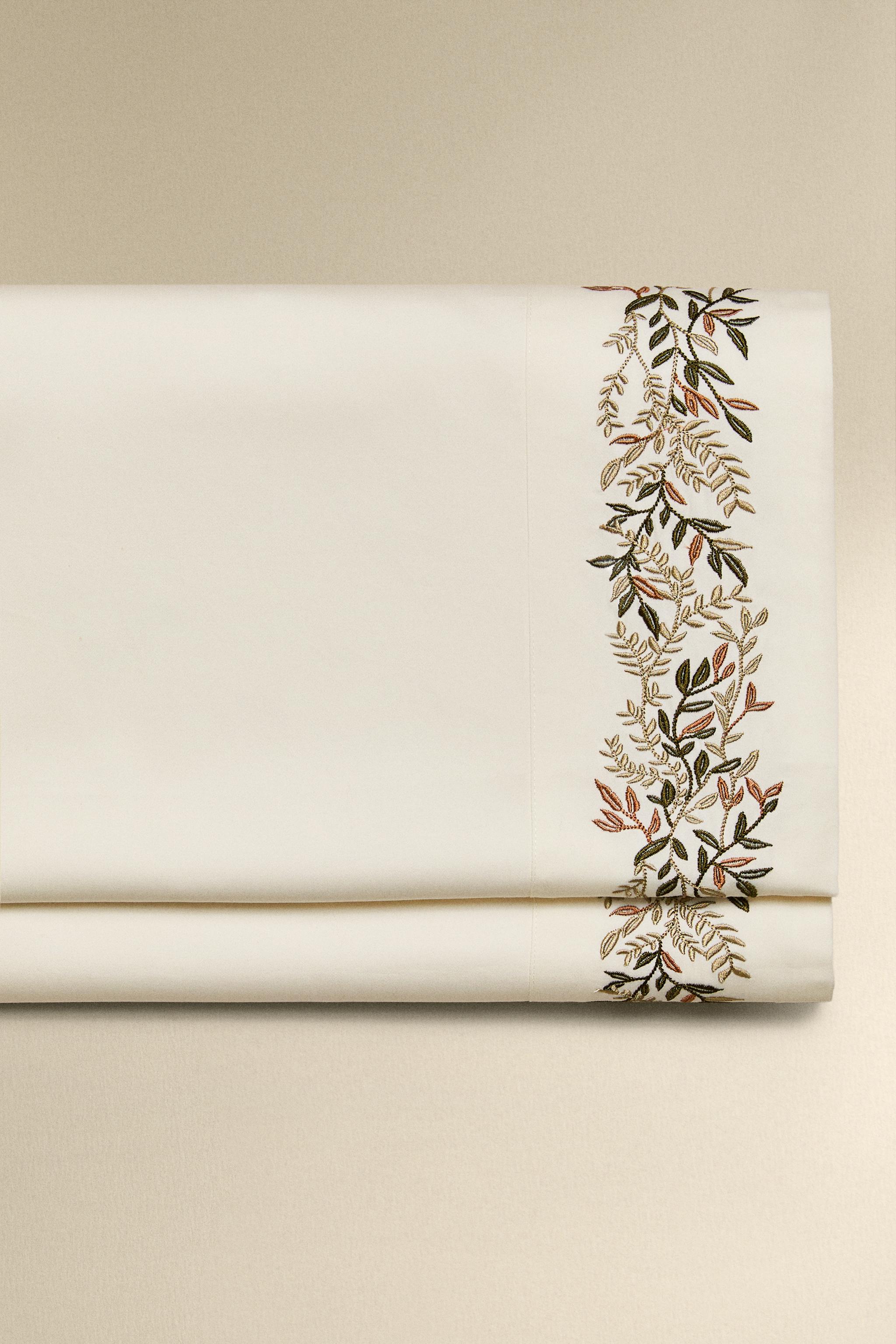 SATEEN FLAT SHEET WITH EMBROIDERED LEAVES