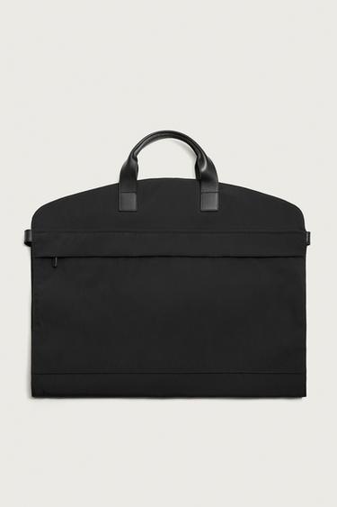 PORTATRAJES NYLON - Negro de Zara