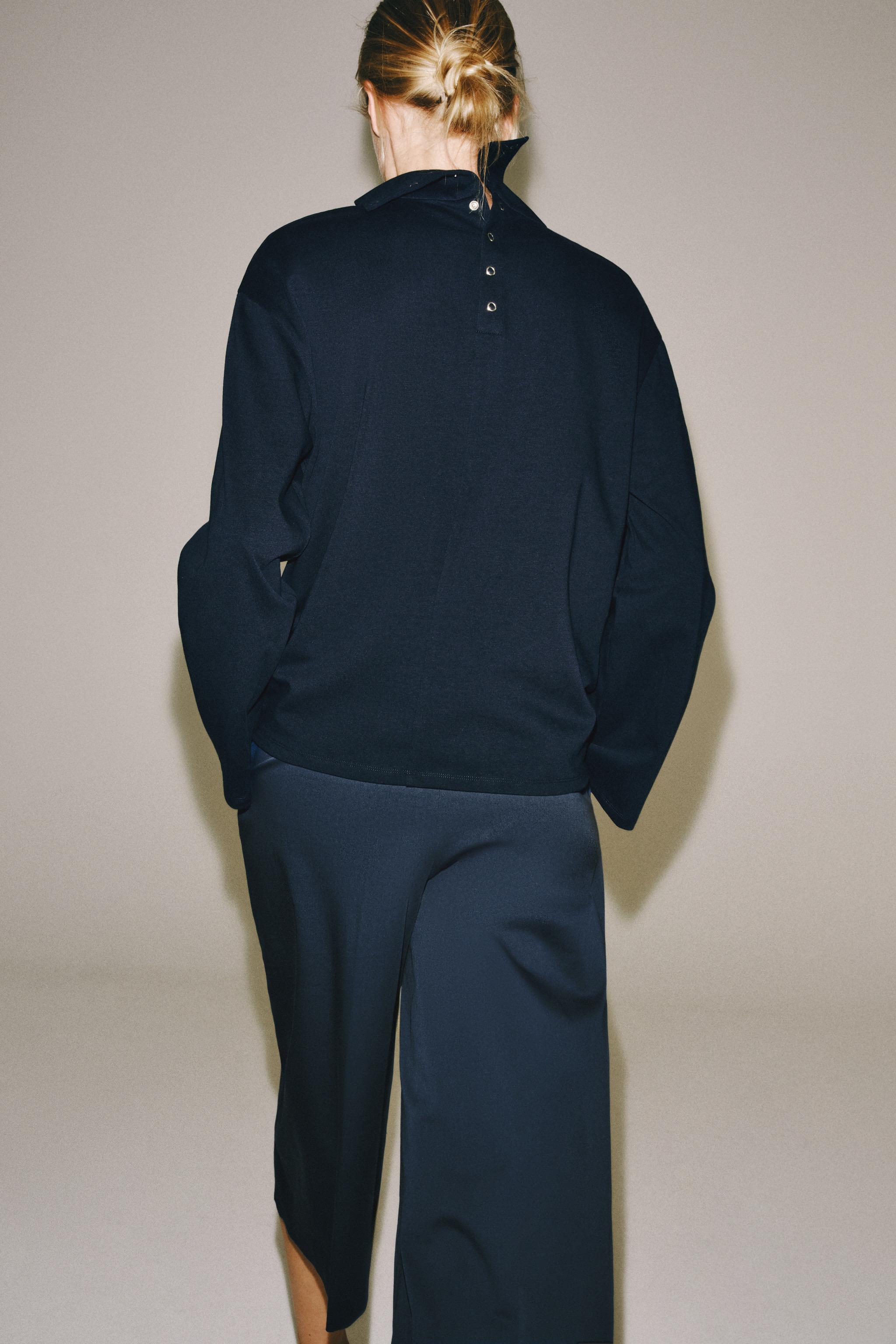 HIGH NECK SWEATSHIRT
