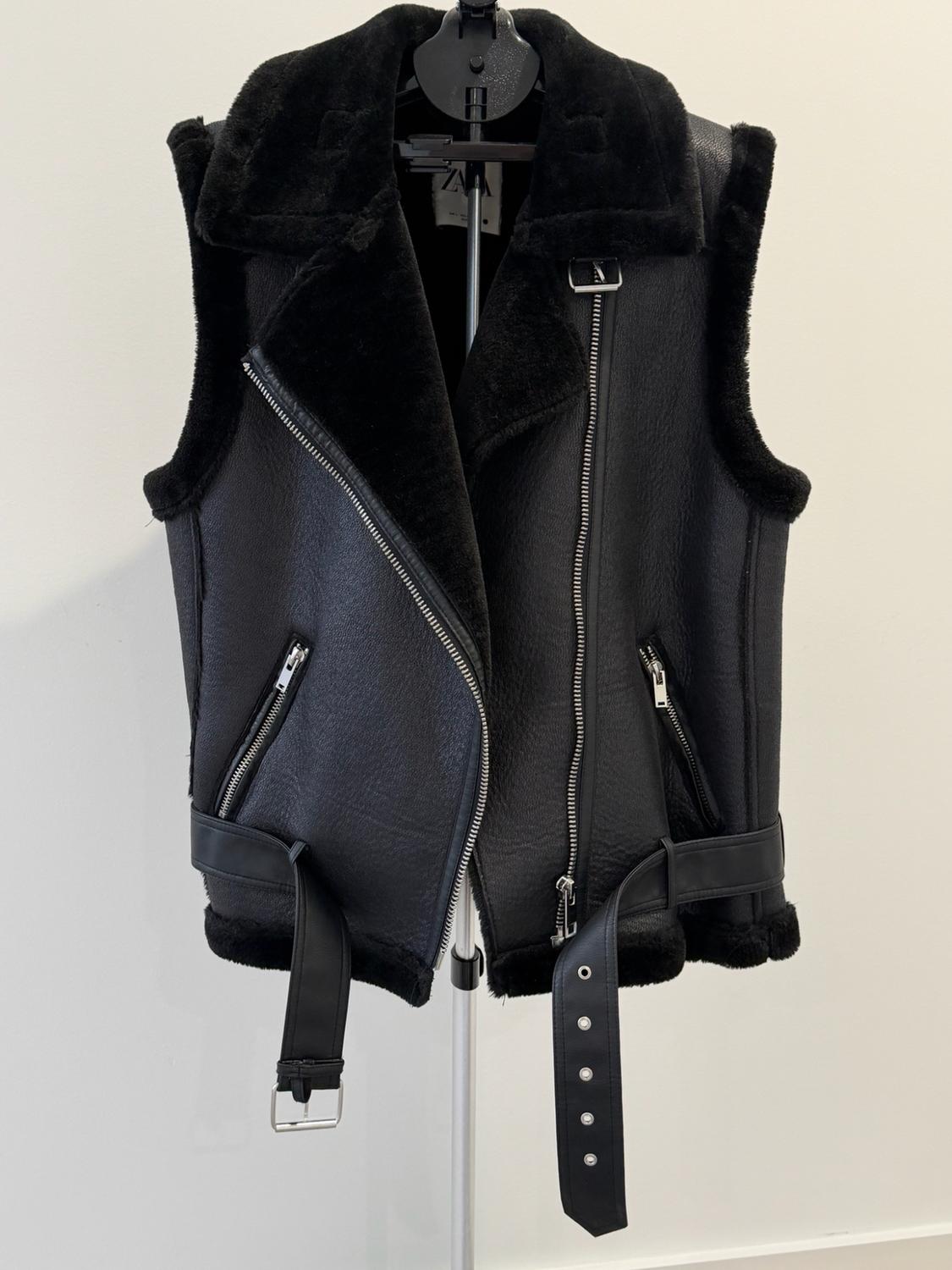 DOUBLE SIDED VEST - Image 3