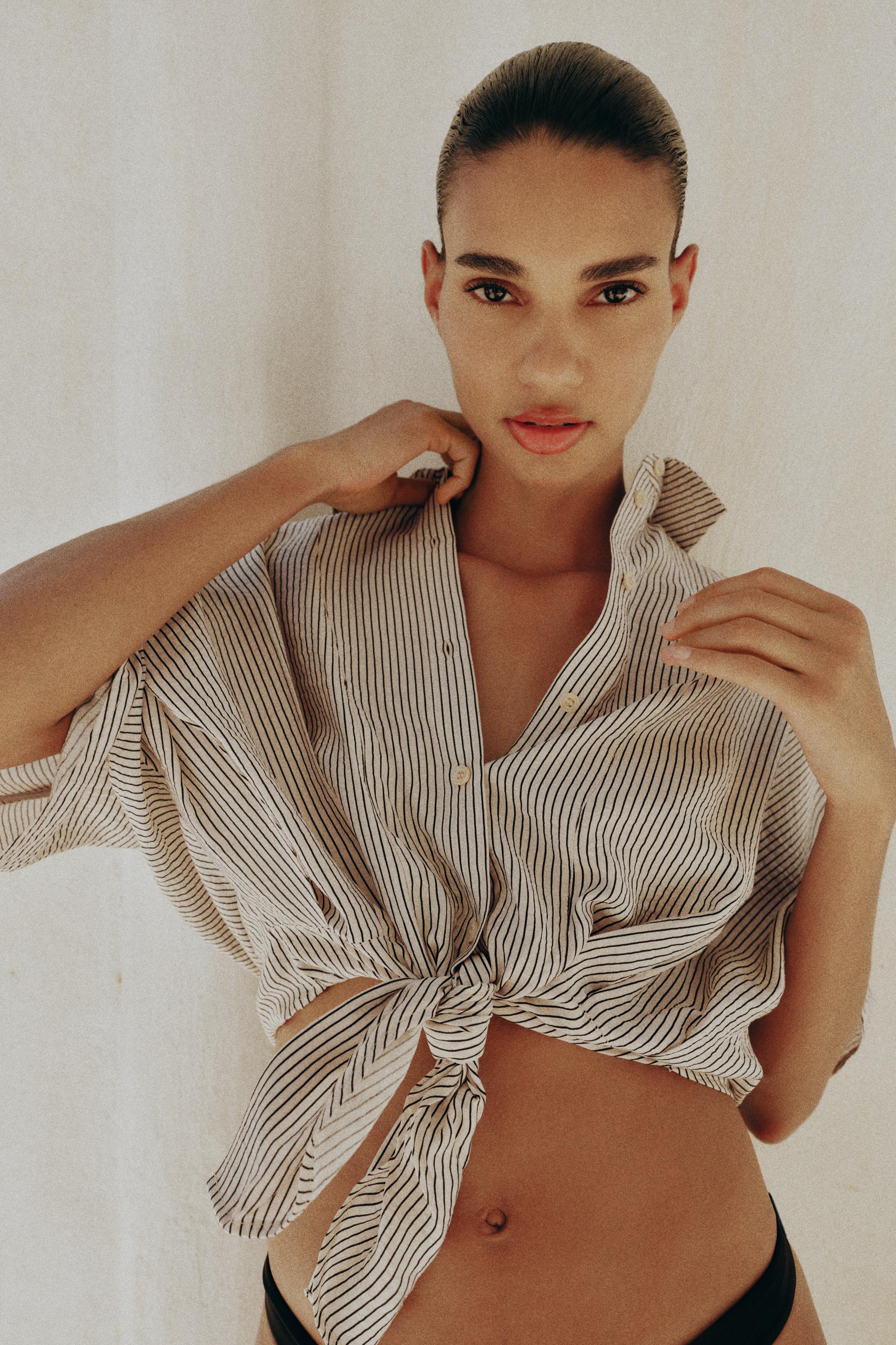 SHORT SLEEVE KNOTTED SHIRT — Ecru / Black