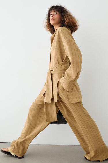 Pantalón pinzas wide leg - Mostaza de Zara