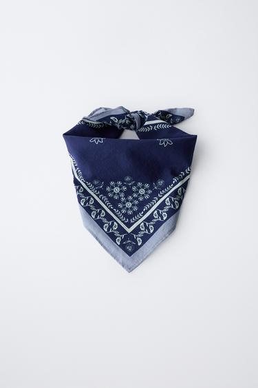 FLORAL PRINT SQUARE BANDANA - أزرق الخاص بـ Zara