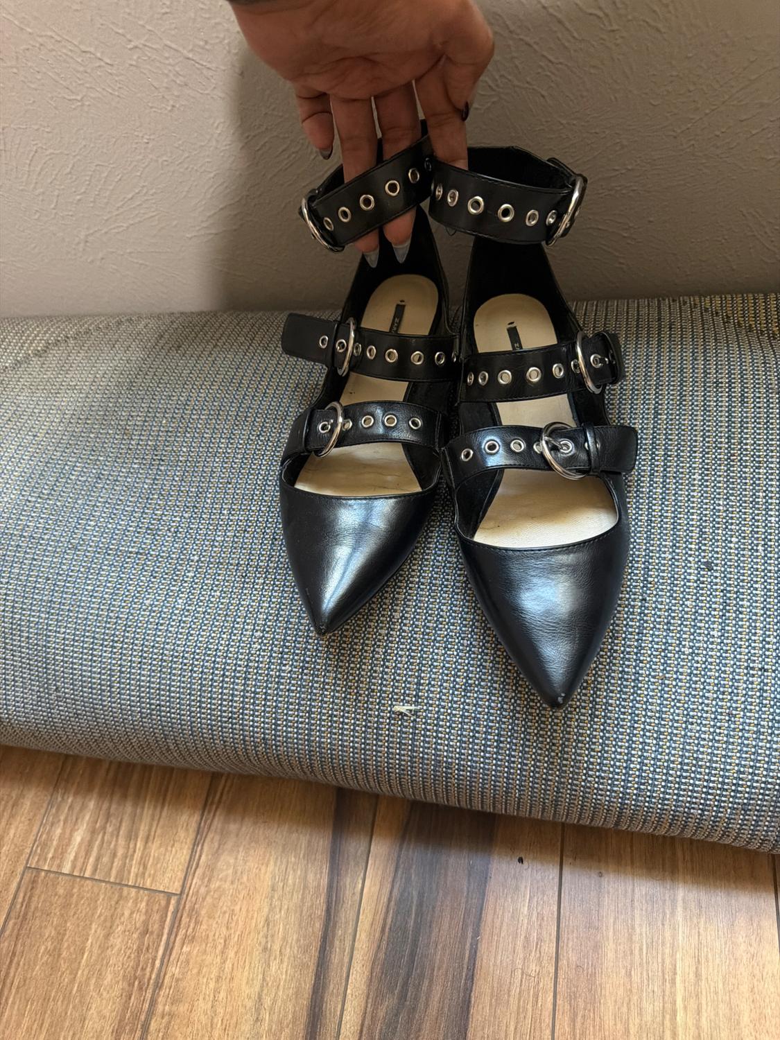FLAT POINTED TOE FLATS WITH BUCKLES - Image 9