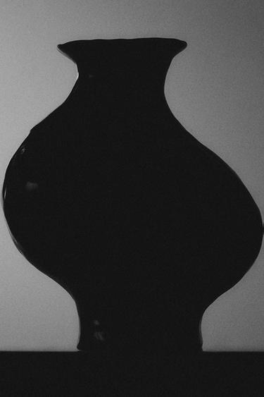 IRREGULAR CERAMIC VASE - Greys by Zara