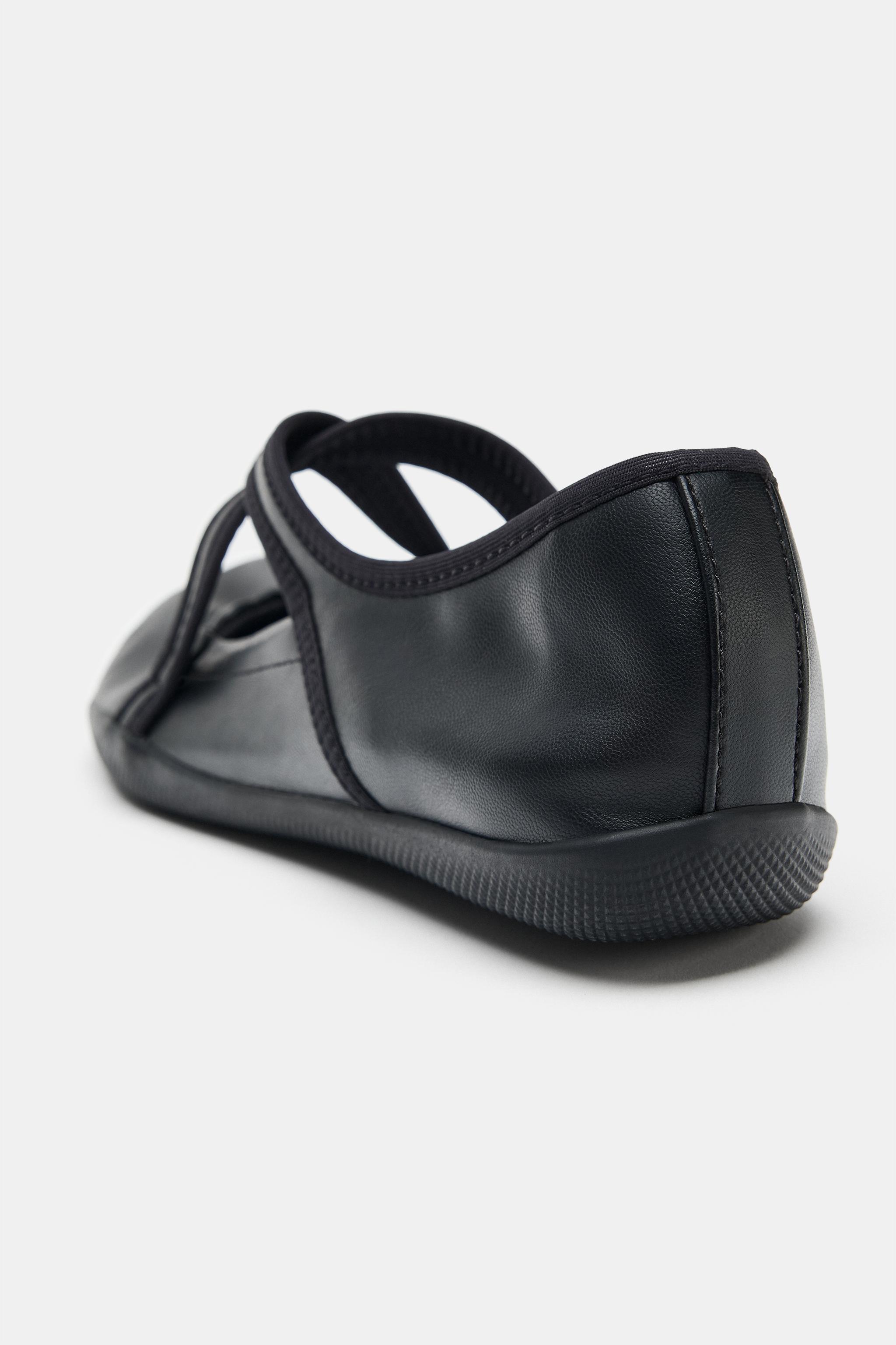 スポーティークロスストラップバレエシューズ - ブラック | ZARA Japan