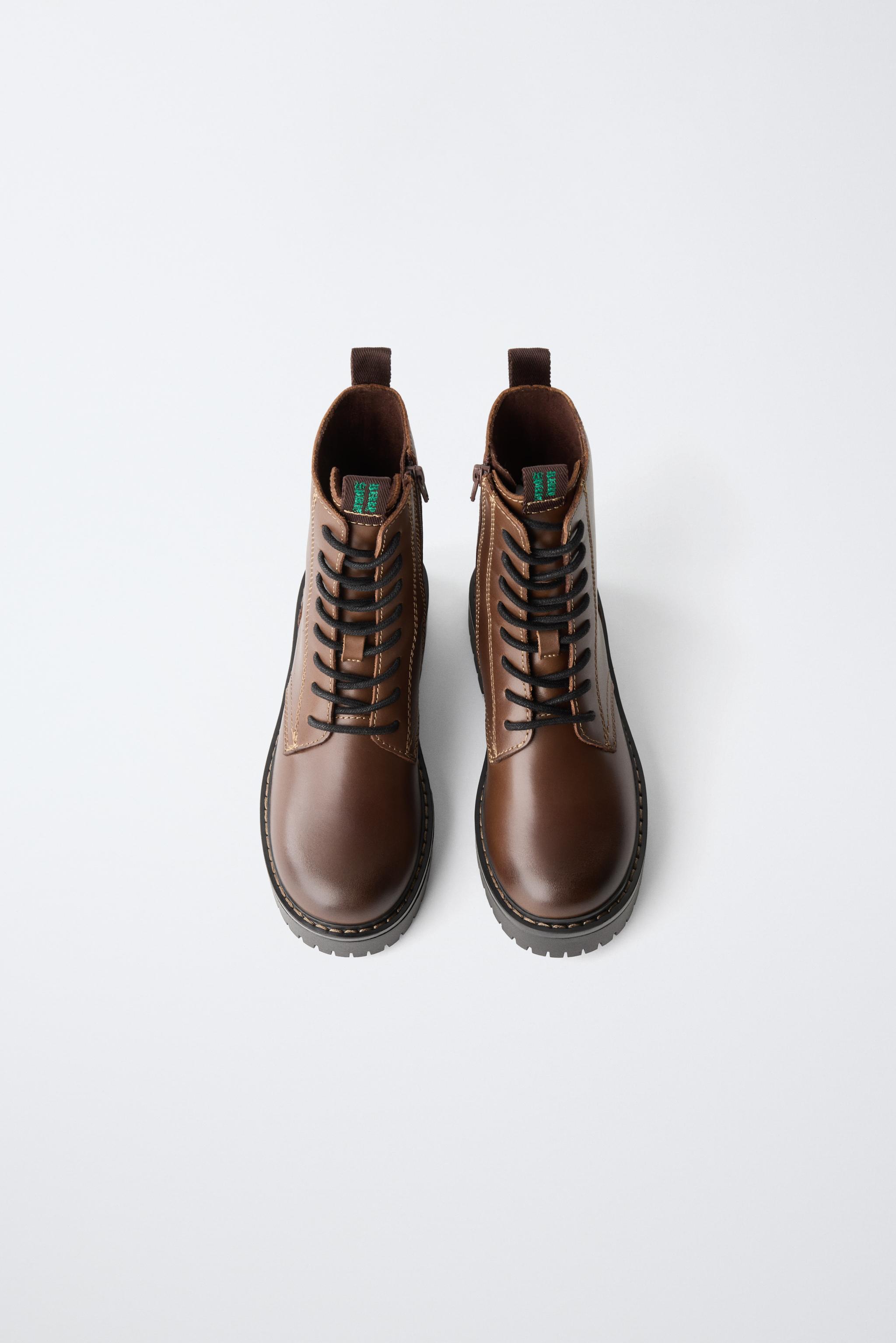 BOTTINES À LACETS EN CUIR