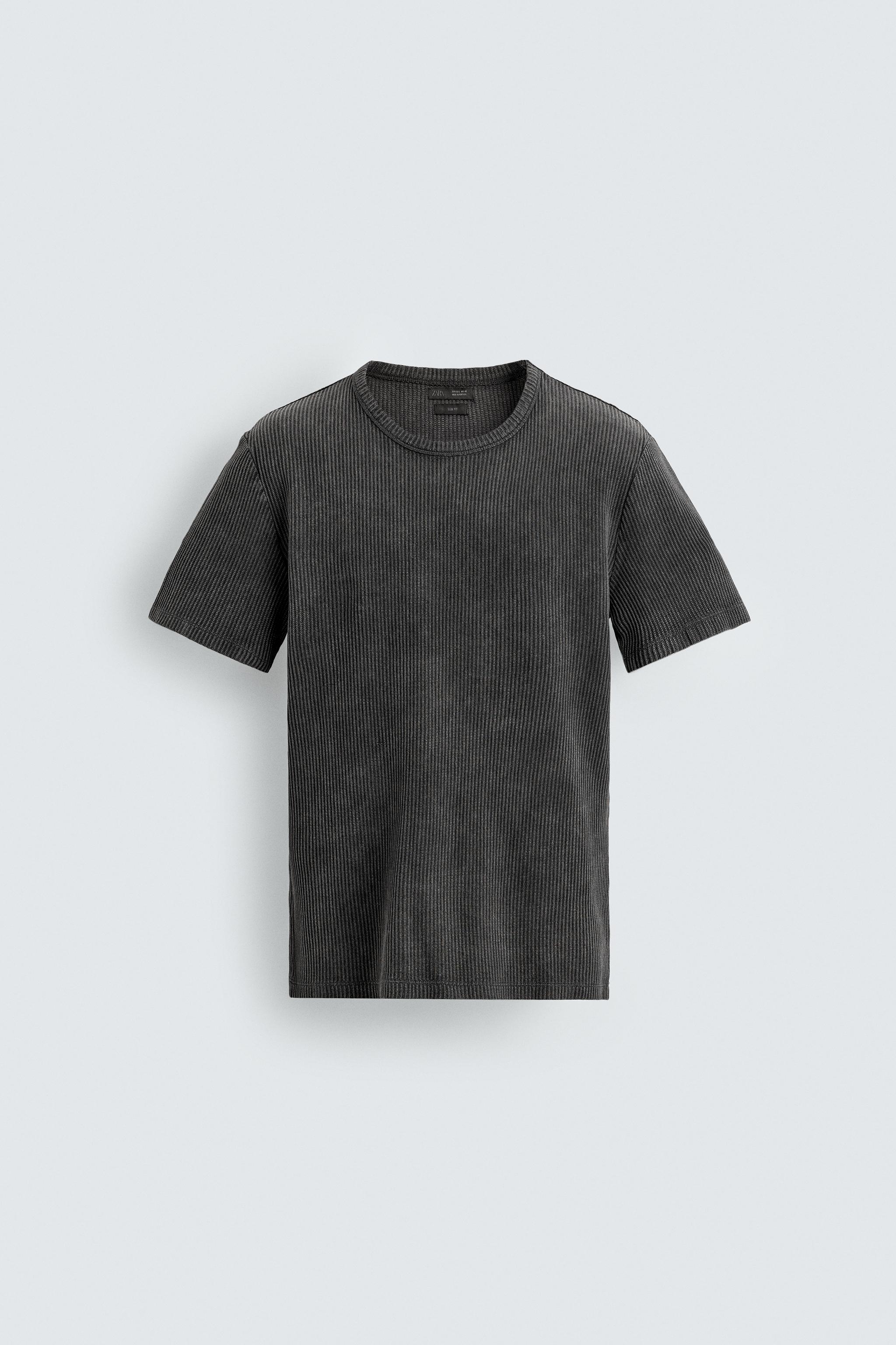 SLIM FIT TEXTURED KNIT T-SHIRT
