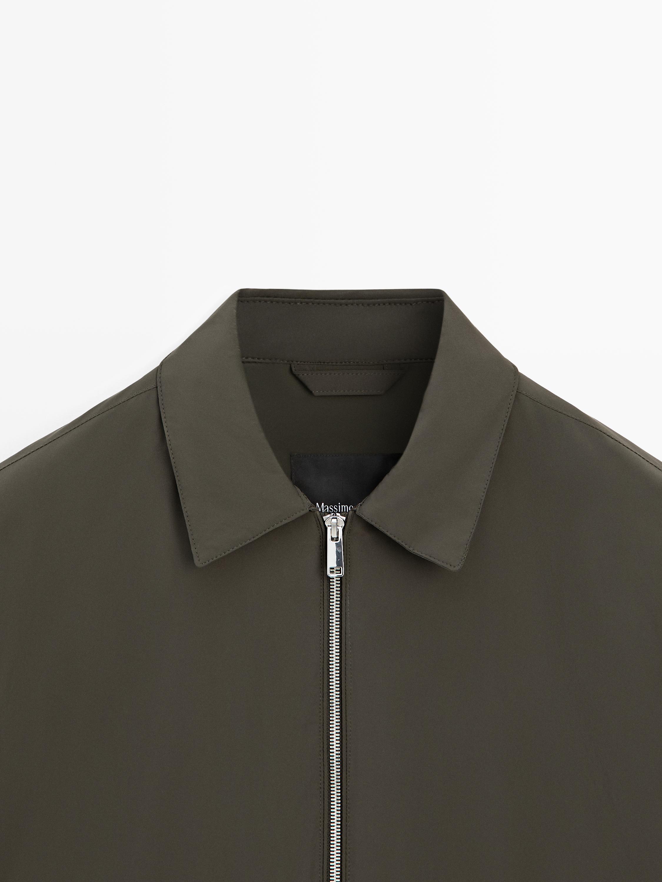 Short jacket with pocket details